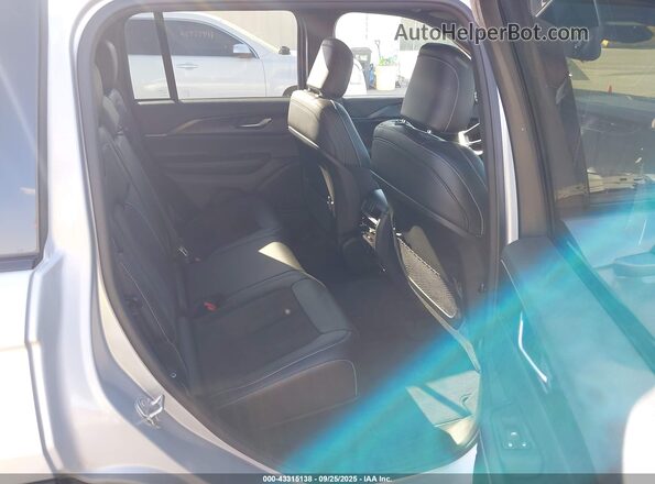 1C4RJHAG0PC625845 2023 JEEP GRAND CHEROKEE Silver Widok naklejki z numerem VIN