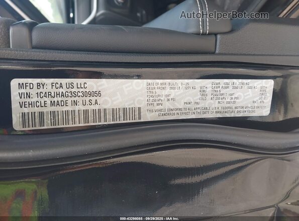 1C4RJHAG3SC309056 2025 JEEP GRAND CHEROKEE Black Շարժիչի բաժամունքի տեսք
