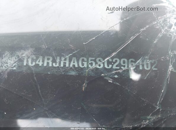 1C4RJHAG5SC296102 2025 JEEP GRAND CHEROKEE White ძრავის განყოფილების ხედი
