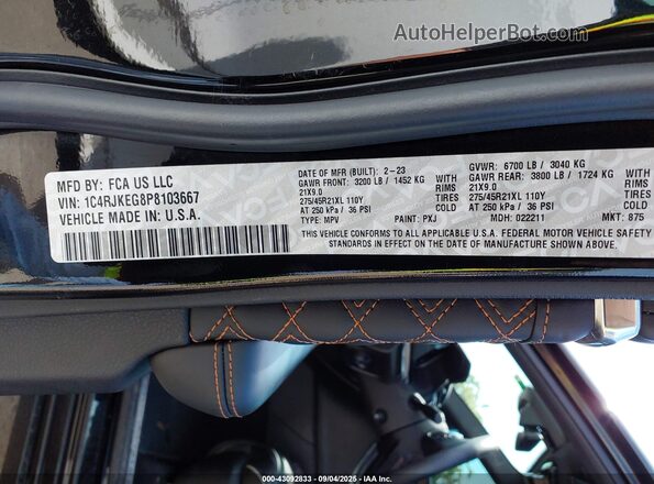 1C4RJKEG8P8103667 2023 JEEP GRAND CHEROKEE L Black Vista del compartimento del motor