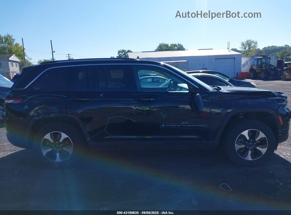 1C4RJYB64PC666050 2023 JEEP GRAND CHEROKEE 4XE Black Widok wnętrza z tyłu