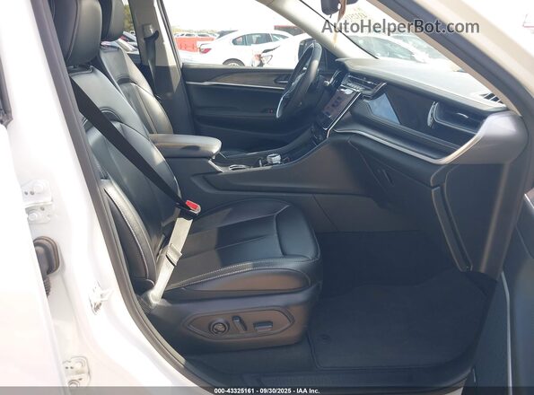 1C4RJYB65RC720300 2024 JEEP GRAND CHEROKEE White Front interior view