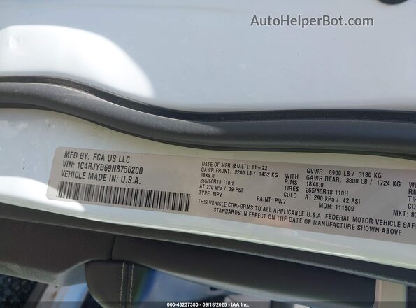 1C4RJYB69N8756200 2022 JEEP GRAND CHEROKEE 4XE White 