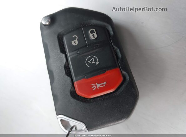 1C6HJTAGXML568541 2021 JEEP GLADIATOR Silver Dashboard view