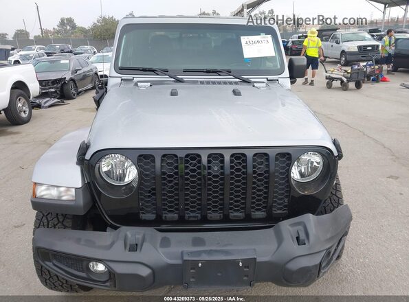 1C6HJTAGXML568541 2021 JEEP GLADIATOR Silver Rear interior view