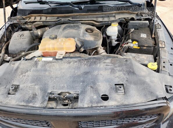 1C6RR6GM0JS229493 2018 RAM 1500 Черный 