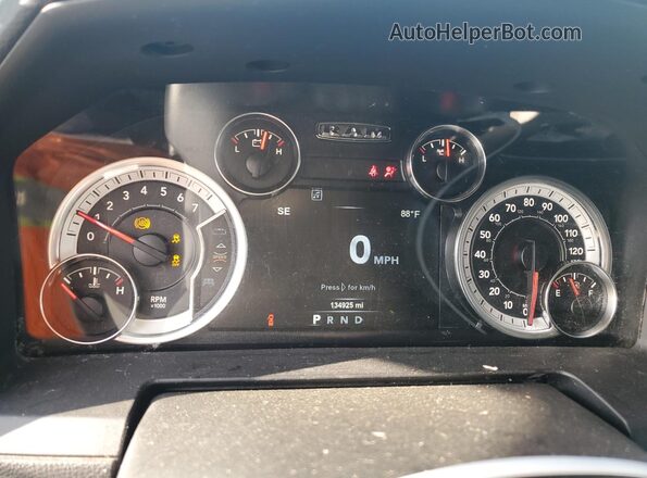 1C6RR6NT8JS106115 2018 RAM 1500 White 