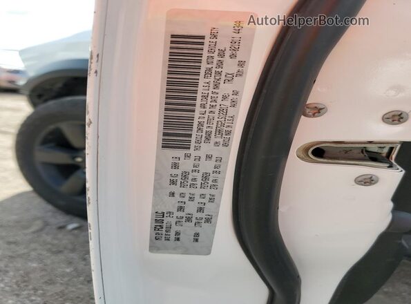 1C6RR7GG2LS122917 2020 RAM 1500 White ძრავის განყოფილების ხედი
