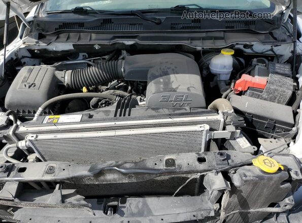 1C6RR7GG2LS122917 2020 RAM 1500 White უკანა სალონის ხედი