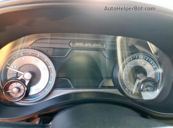 1C6RREHM7NN350387 2022 RAM 1500 Gray Vista del cuadro de instrumentos