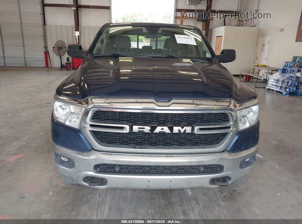 1C6RRFGG2LN273846 2020 RAM 1500 Dark Blue Widok wnętrza z tyłu