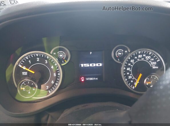 1C6RRFGG2LN273846 2020 RAM 1500 Dark Blue Widok tylnych siedzeń