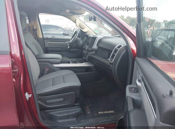 1C6SRFBT6LN125026 2020 RAM 1500 Maroon წინა სალონის ხედი
