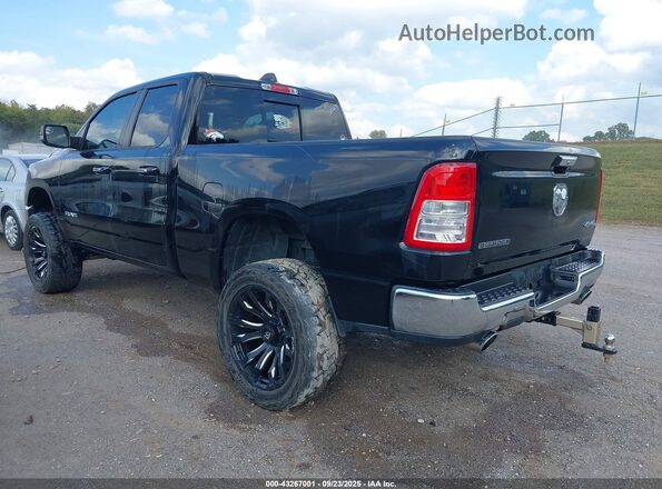 1C6SRFBT7LN375553 2020 RAM 1500 Черный Задняя левая четверть