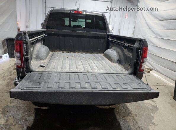 1C6SRFFT0LN183191 2020 RAM 1500 Gray Widok z tyłu