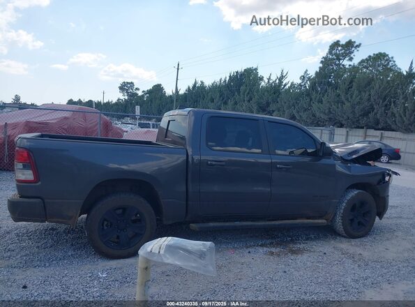 1C6SRFFT4LN312677 2020 RAM 1500 Серый Вид задней части салона