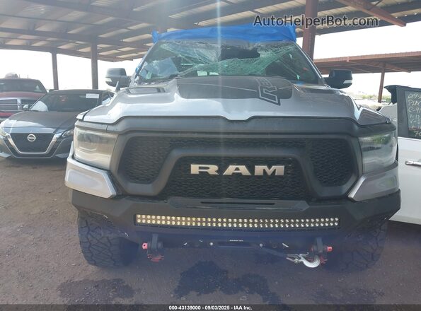 1C6SRFLT8LN142716 2020 RAM 1500 Gray Widok z przodu
