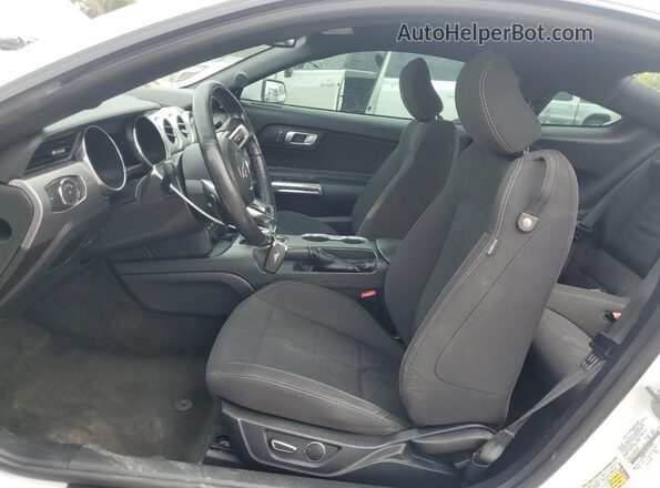 1FA6P8CF8J5129697 2018 FORD MUSTANG Белый 