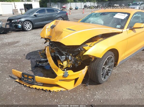 1FA6P8TH4N5144561 2022 FORD MUSTANG Желтый Вид спереди