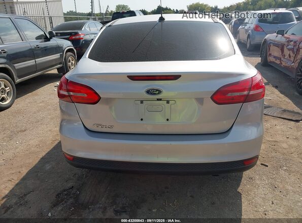 1FADP3E28JL322075 2018 FORD FOCUS Silver 