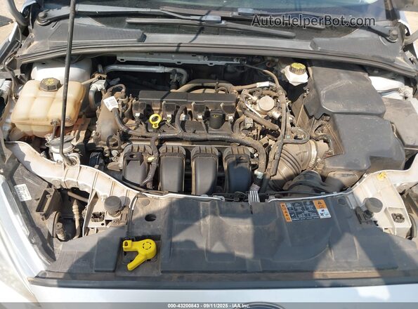 1FADP3E28JL322075 2018 FORD FOCUS Silver 