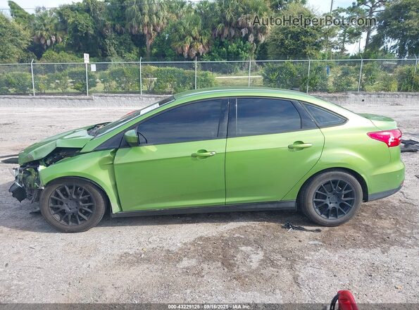 1FADP3F23JL258509 2018 FORD FOCUS Green 