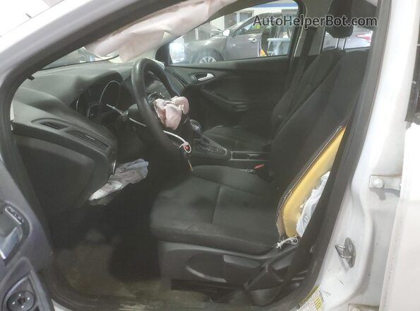 1FADP3F24JL206452 2018 FORD FOCUS White 