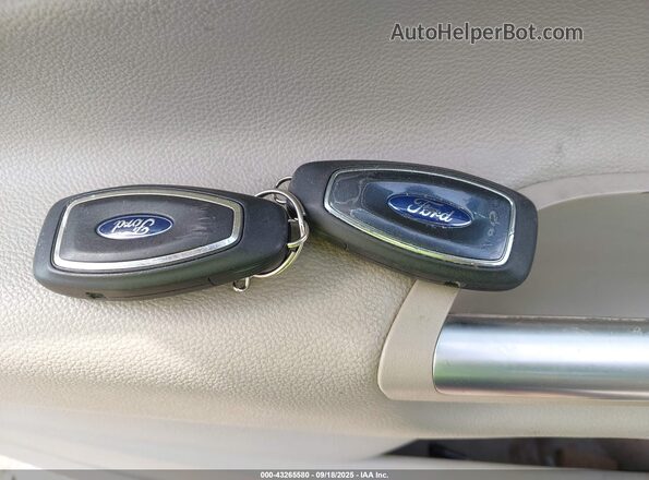 1FADP5BU3GL105222 2016 FORD C-MAX HYBRID Желто-коричневый Вид панели приборов