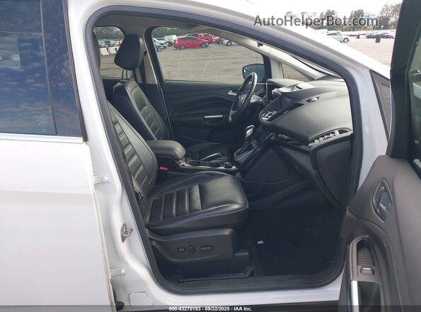 1FADP5FU9HL108024 2017 FORD C-MAX ENERGI White Front interior view