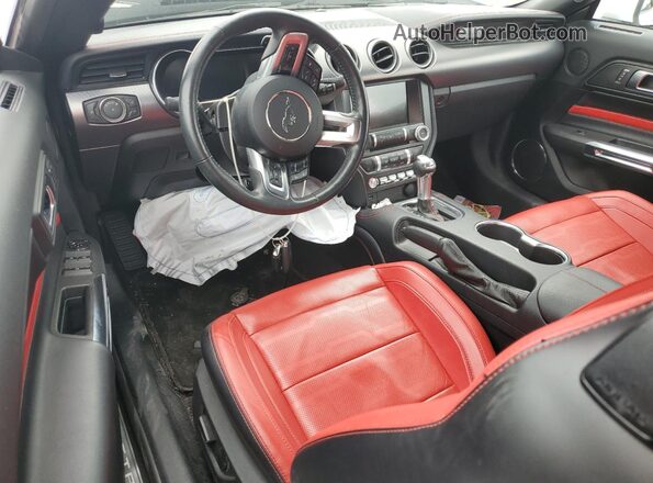 1FATP8UH1K5201330 2019 FORD MUSTANG White Widok deski rozdzielczej