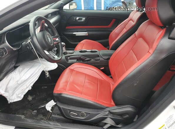 1FATP8UH1K5201330 2019 FORD MUSTANG White Widok wnętrza z przodu