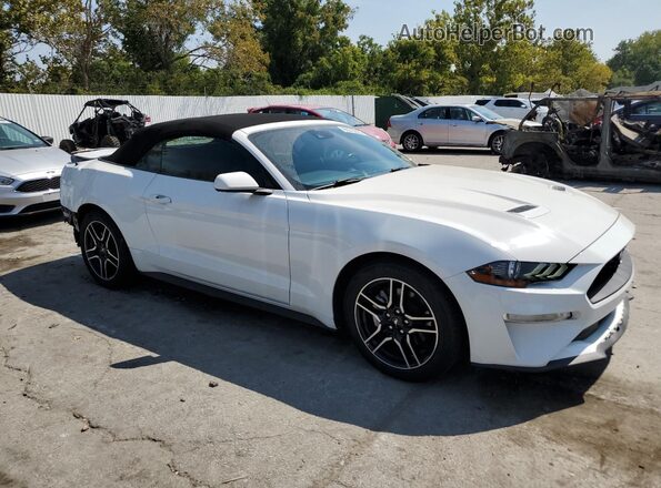 1FATP8UH7M5108122 2021 FORD MUSTANG White Передня права чверть