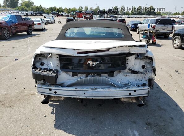 1FATP8UH7M5108122 2021 FORD MUSTANG White Вид ззаду