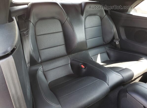 1FATP8UH7M5108122 2021 FORD MUSTANG White Вид задніх сидінь