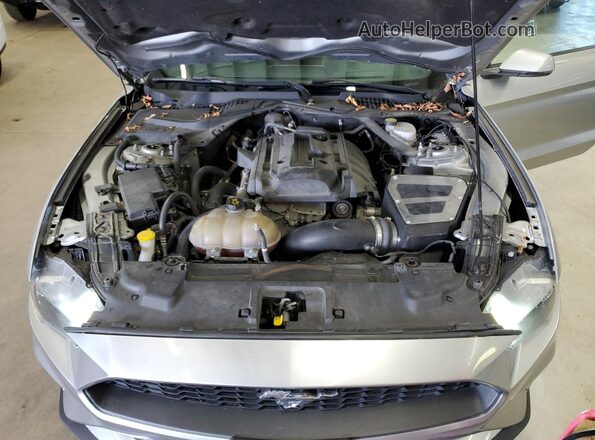 1FATP8UH9L5105933 2020 FORD MUSTANG Silver უკანა სალონის ხედი
