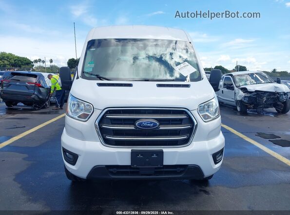 1FBAX2C86LKA43378 2020 FORD PASSENGER Белый Вид задней части салона