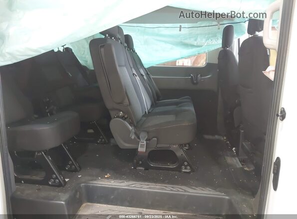 1FBAX2C8XLKA24462 2020 FORD PASSENGER White Widok naklejki z numerem VIN