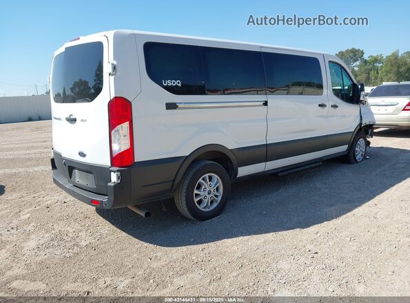 1FBAX2Y81MKA14767 2021 FORD PASSENGER White Tył prawy