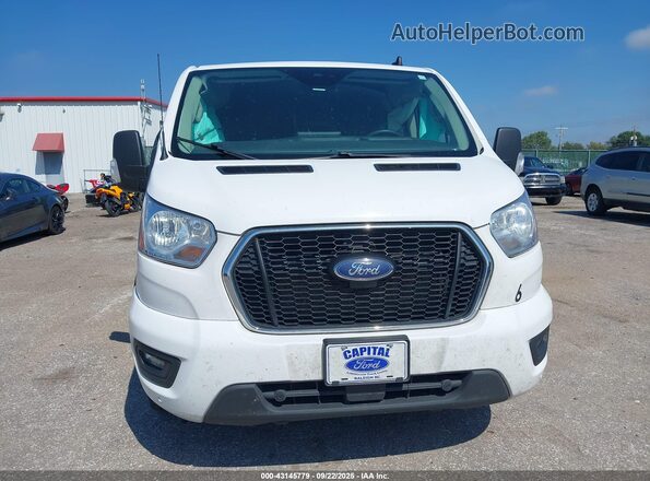 1FBAX2Y84NKA04459 2022 FORD PASSENGER White Вид щитка приладів