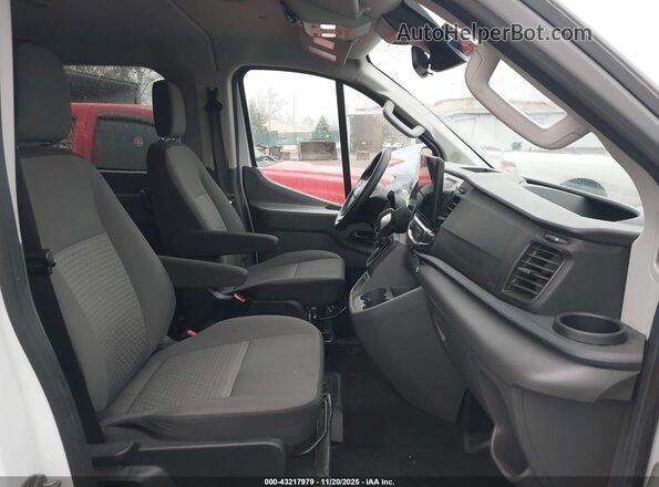 1FBAX2YG1PKA91215 2023 FORD PASSENGER White Front interior view