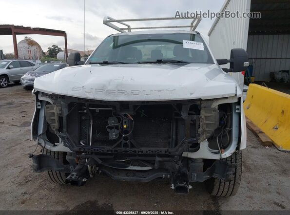1FD7X2A64LED99782 2020 FORD F-250 White Widok wnętrza z tyłu