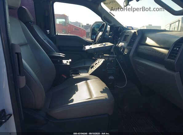 1FD7X2B6XLEC92119 2020 FORD F-250 White Vista interior delantera