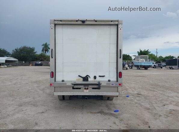 1FDBF8ZM8JKA71105 2018 FORD TRANSIT-350 White 