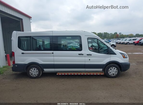 1FDZX2CM4JKA81180 2018 FORD TRANSIT-350 White Вид задньої частини салону