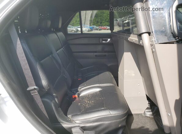 1FM5K8AB2NGA29072 2022 FORD FORD EXPLORER White Widok wnętrza z tyłu