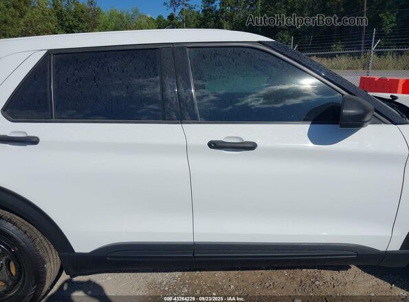 1FM5K8AB6RGA50450 2024 FORD POLICE INTERCEPTOR Белый Вид задней части салона