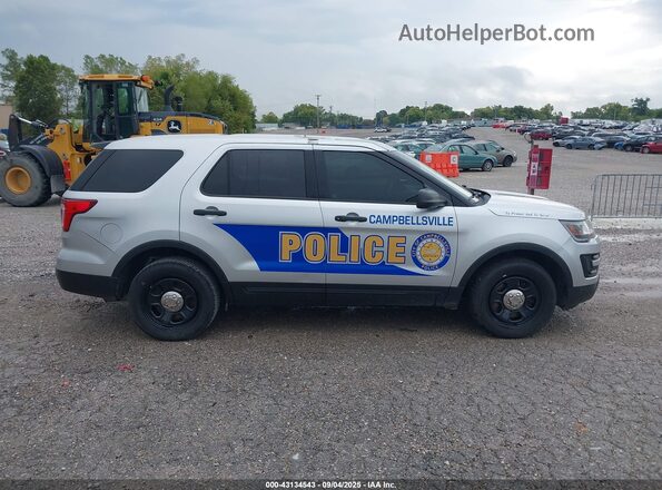 1FM5K8AR2HGD92408 2017 FORD POLICE INTERCEPTOR Серебряный Вид задней части салона