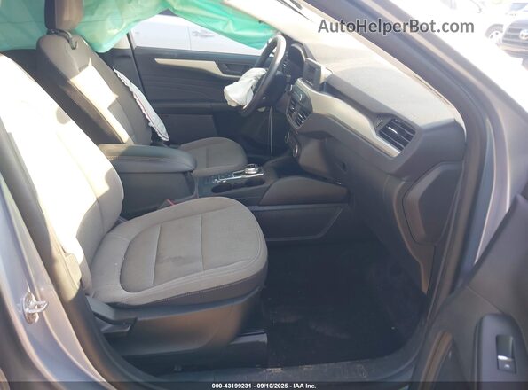 1FMCU0F68NUA06282 2022 FORD ESCAPE Silver Widok wnętrza z przodu