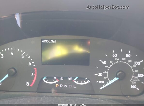 1FMCU0F68NUA06282 2022 FORD ESCAPE Silver Widok tylnych siedzeń