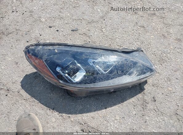1FMCU0G60NUB38029 2022 FORD ESCAPE Черный Вид панели приборов
